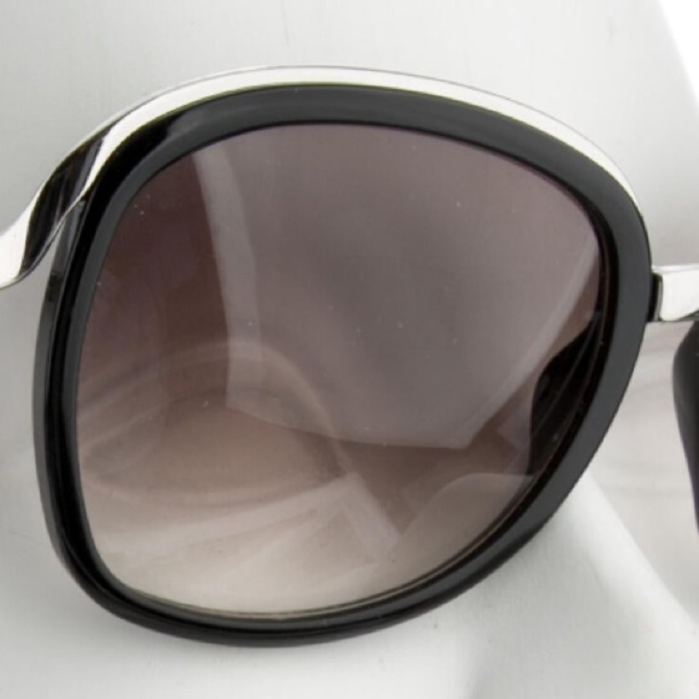 Balenciaga Oversize Sunglasses - Picture 6 of 17